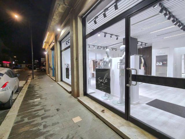 Locale Commerciale in affitto a San Lazzaro, Isernia