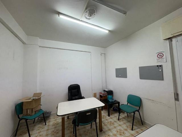 Locale Commerciale in affitto a San Lazzaro, Isernia