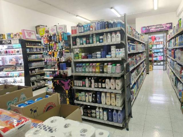 Locale Commerciale in affitto a Isola Delle Femmine, Sicilia