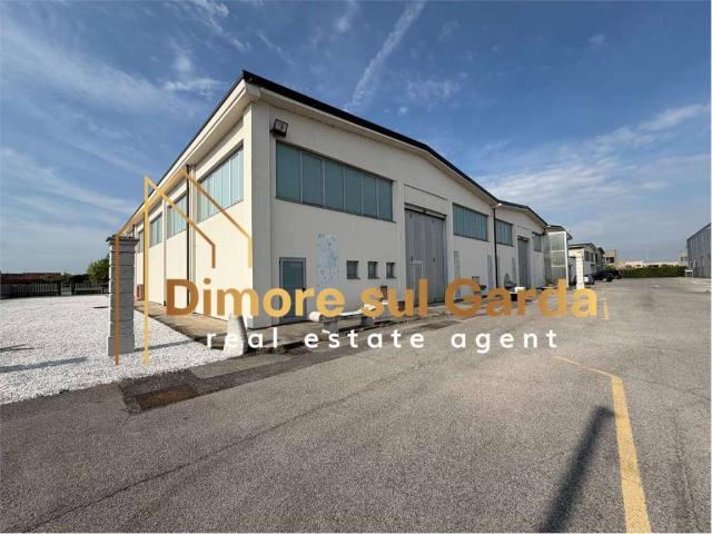 Locale Commerciale in affitto a Isorella, Lombardia
