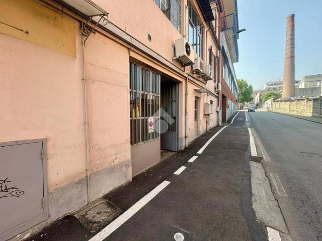 Locale Commerciale in affitto a San Lorenzo, Piemonte