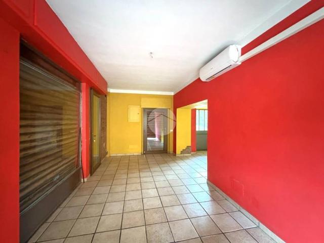 Locale Commerciale in affitto a Bellavista, Piemonte