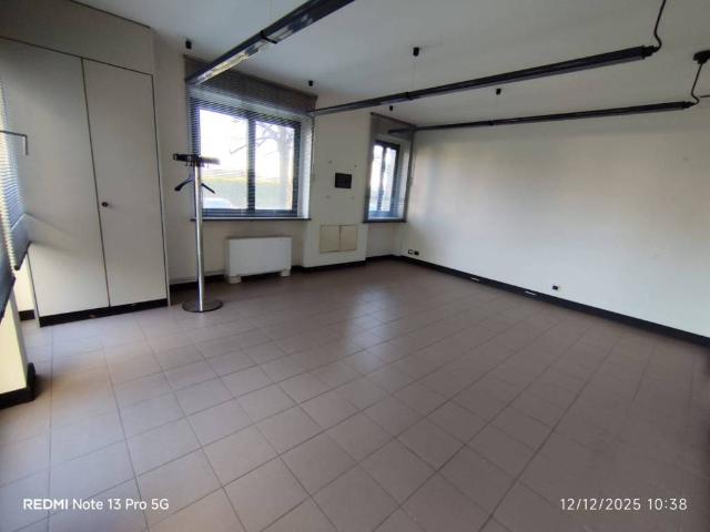 Locale Commerciale in affitto a Borghetto, Piemonte