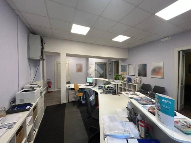 Locale Commerciale in affitto a Borghetto, Piemonte