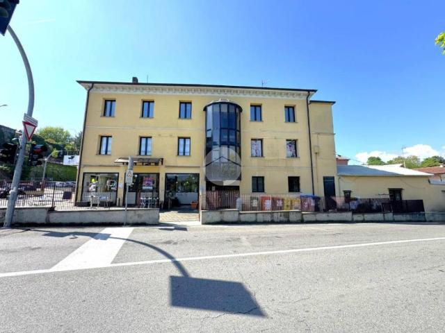 Locale Commerciale in affitto a Borghetto, Piemonte