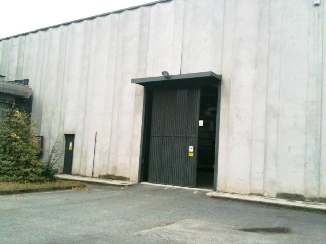 Locale Commerciale in affitto a Piemonte, Torino