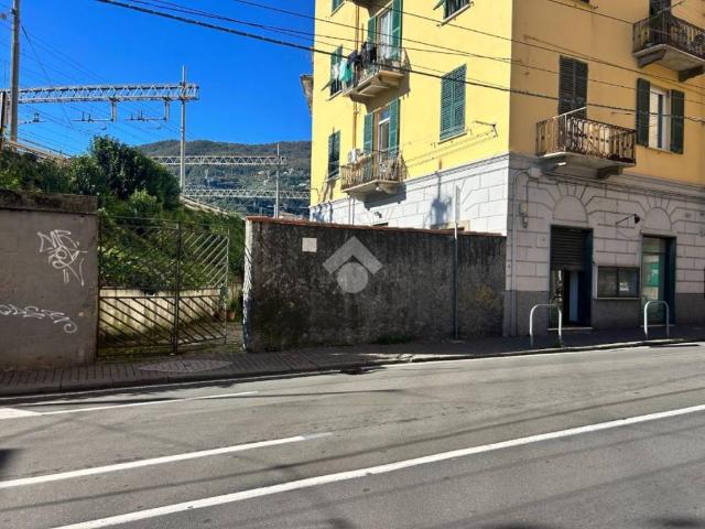 Locale Commerciale in affitto a Sarbia, La Spezia