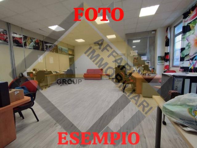 Locale Commerciale in affitto a Cascina Villa, Lainate