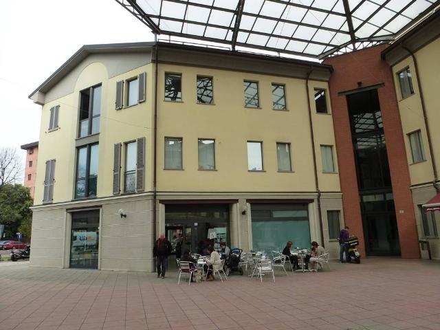 Locale Commerciale in affitto a Pagliera, Lainate