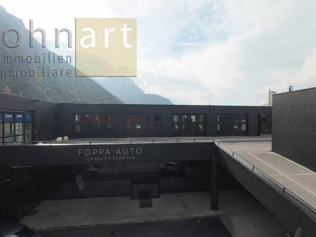 Locale Commerciale in affitto a Überetsch-Unterland - Oltradige-Bassa Atesina, Laives - Leifers