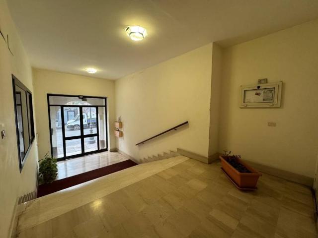 Locale Commerciale in affitto a Rione San Nicola, Calabria