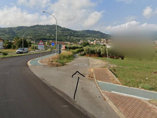 Locale Commerciale in affitto a Calabria, Catanzaro