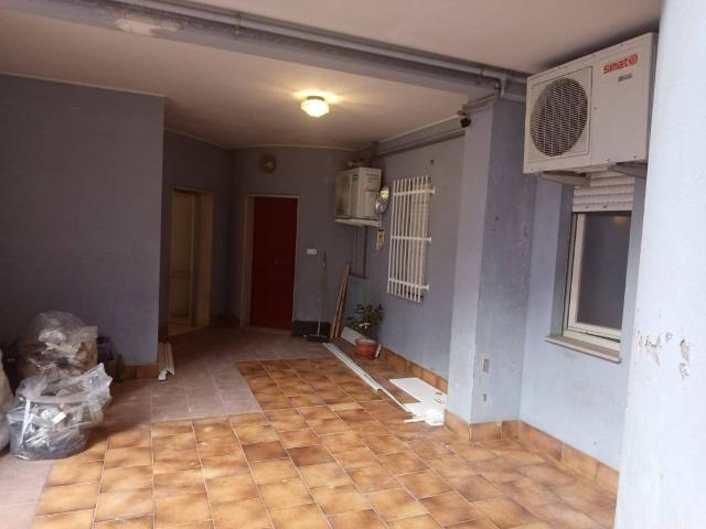 Locale Commerciale in affitto a Sant'Antonio, Lanciano
