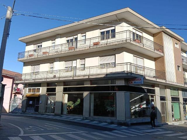 Locale Commerciale in affitto a Unione Montana di Comuni delle Valli di Lanzo, Ceronda e Casternone, Piemonte