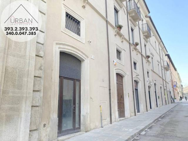 Locale Commerciale in affitto a Torretta, Tornimparte