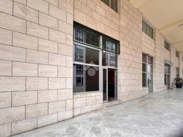 Locale Commerciale in affitto a Torretta, Tornimparte