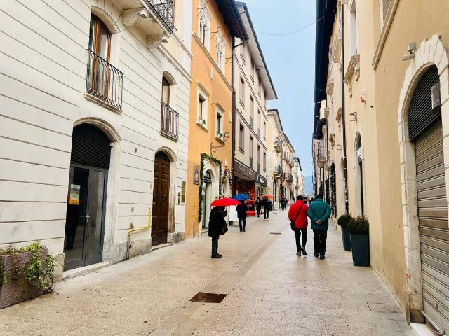Locale Commerciale in affitto a Torretta, Tornimparte