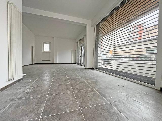 Locale Commerciale in affitto a Quarto di San Giovanni, Tornimparte