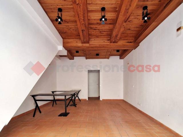 Locale Commerciale in affitto a Torretta, Tornimparte