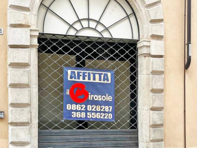 Locale Commerciale in affitto a Torretta, Tornimparte