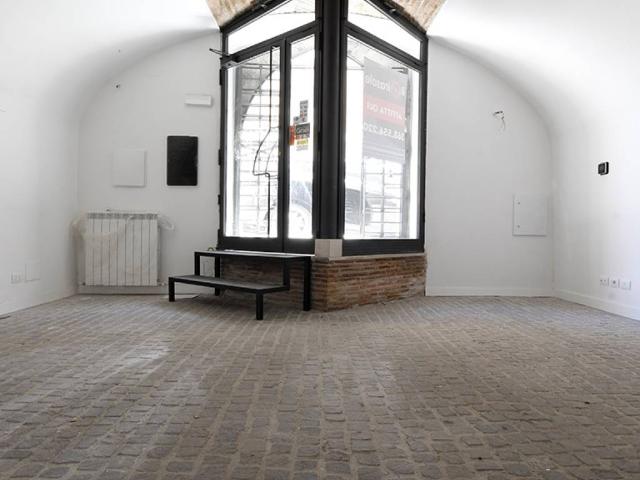 Locale Commerciale in affitto a Quarto di San Giovanni, Tornimparte