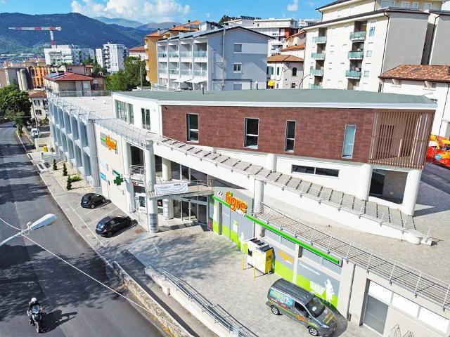 Locale Commerciale in affitto a Borgo Rivera, Tornimparte