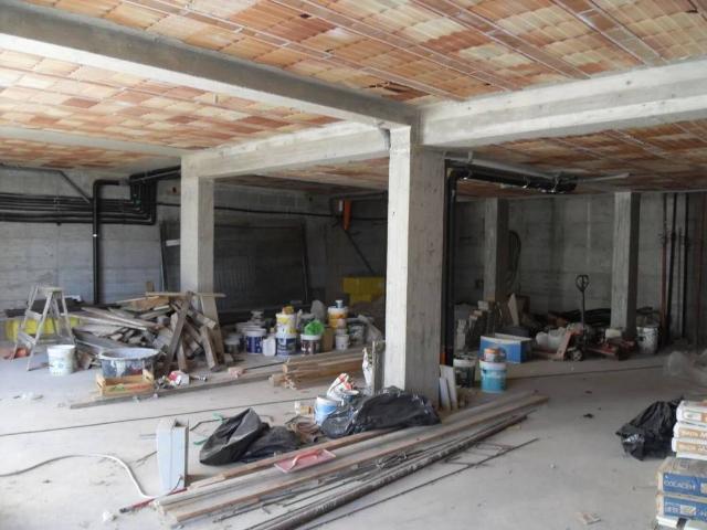 Locale Commerciale in affitto a Valle Mazzone, Roma Capitale