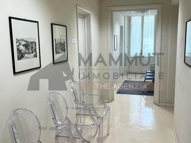 Locale Commerciale in affitto a Calcinaia, Lastra A Signa