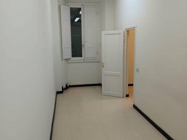 Locale Commerciale in affitto a Calcinaia, Lastra A Signa