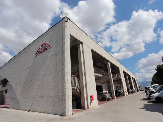 Locale Commerciale in affitto a Borgo Piave, Latina
