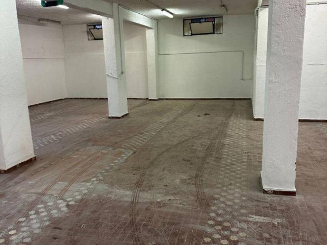 Locale Commerciale in affitto a Frezzotti, Latina