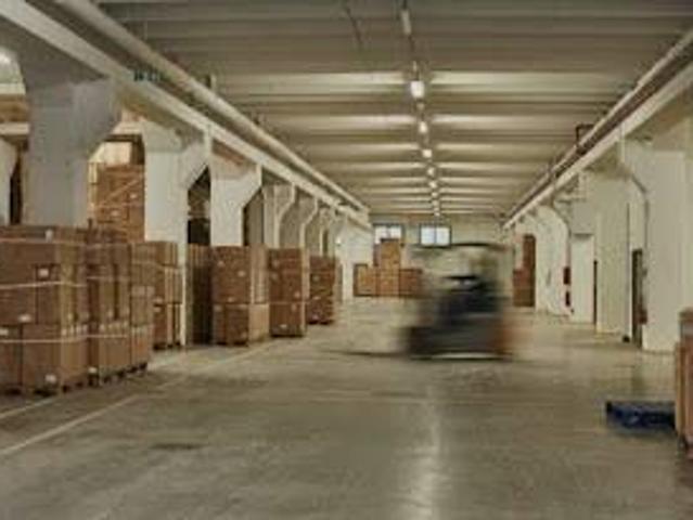 Locale Commerciale in affitto a Europa, Latina
