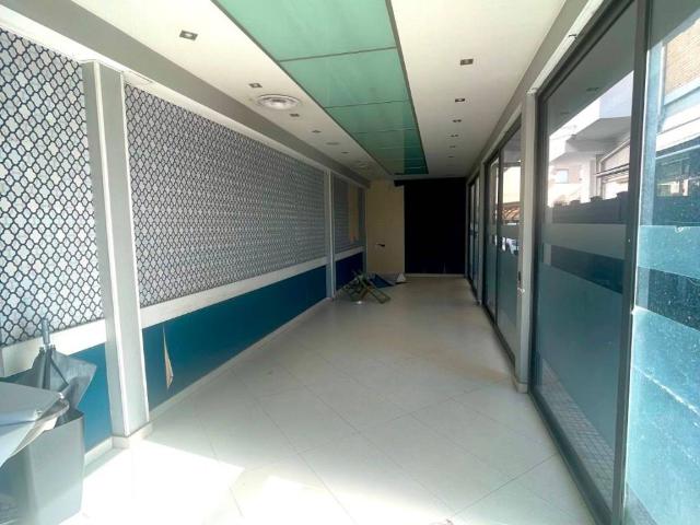 Locale Commerciale in affitto a Frezzotti, Latina