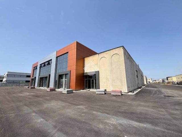 Locale Commerciale in affitto a Piccarello, Latina