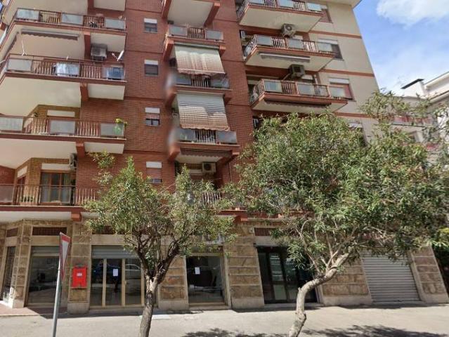 Locale Commerciale in affitto a Frezzotti, Latina