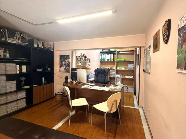 Locale Commerciale in affitto a Piccarello, Latina