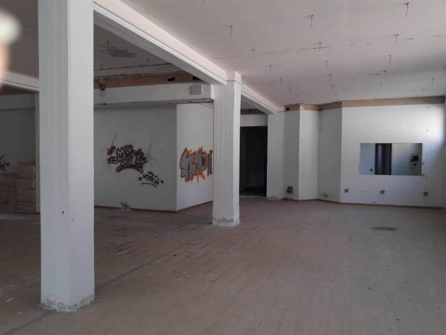 Locale Commerciale in affitto a Frezzotti, Latina