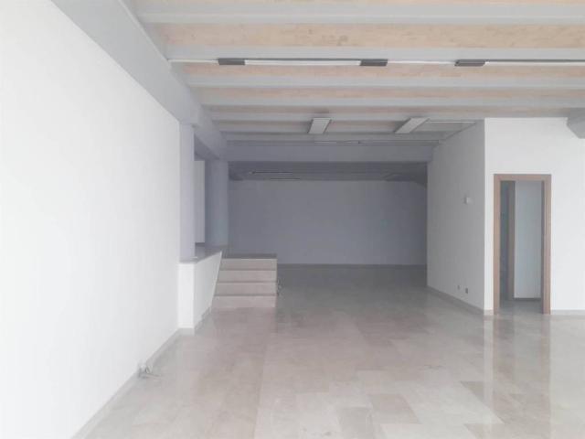 Locale Commerciale in affitto a Isonzo, Latina