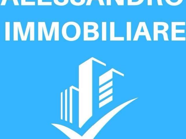 Locale Commerciale in affitto a Piccarello, Latina