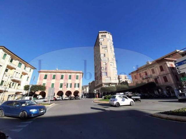 Locale Commerciale in affitto a Lavagna, Liguria