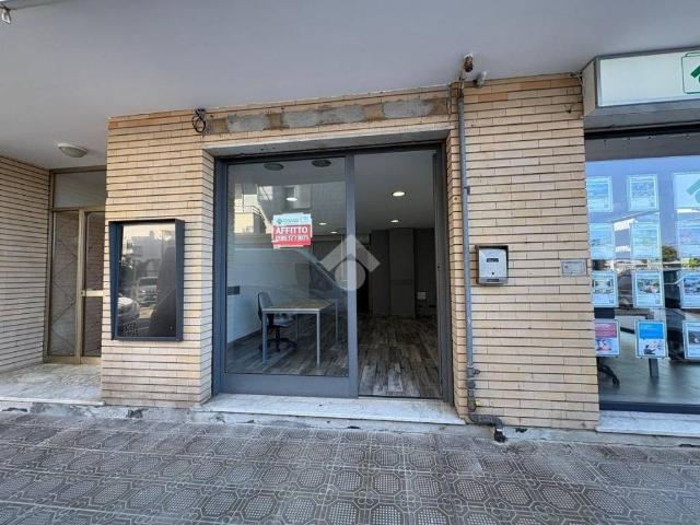Locale Commerciale in affitto a Lavagna, Liguria