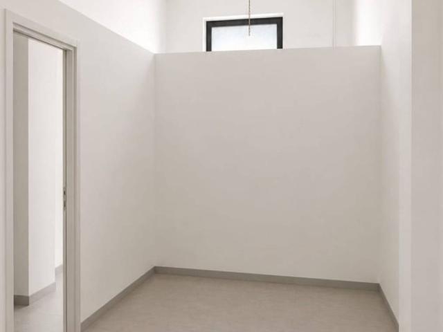 Locale Commerciale in affitto a Puglia, Lecce