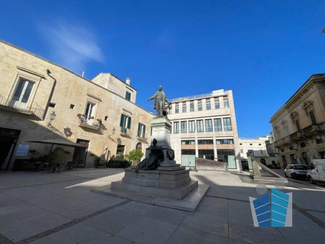 Locale Commerciale in affitto a Puglia, Lecce