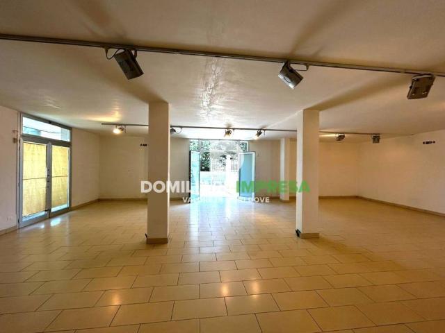 Locale Commerciale in affitto a Puglia, Lecce