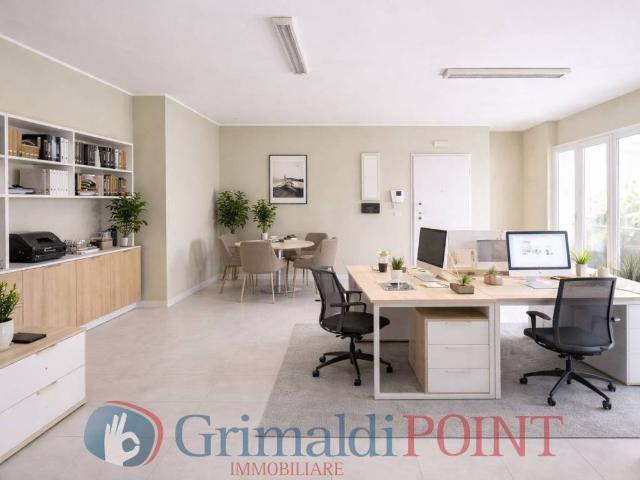 Locale Commerciale in affitto a Puglia, Lecce