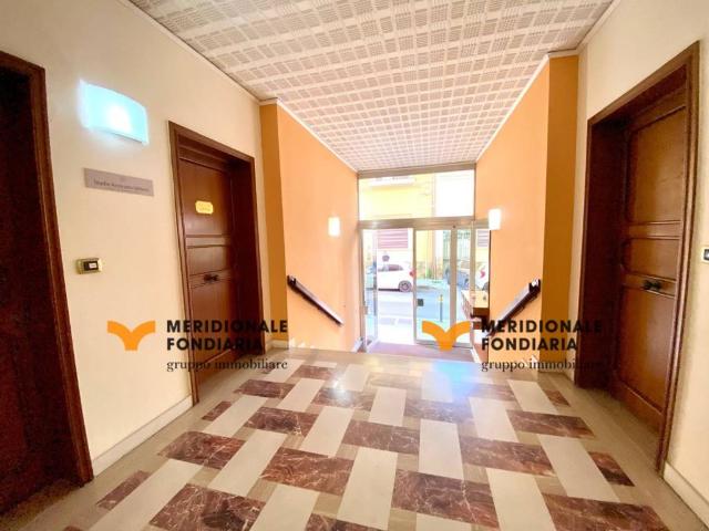 Locale Commerciale in affitto a Puglia, Lecce