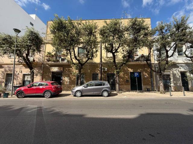 Locale Commerciale in affitto a Puglia, Lecce