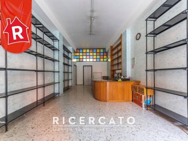 Locale Commerciale in affitto a Puglia, Lecce