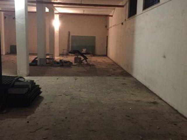 Locale Commerciale in affitto a Puglia, Lecce