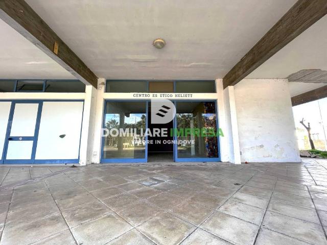 Locale Commerciale in affitto a San Cataldo, Puglia